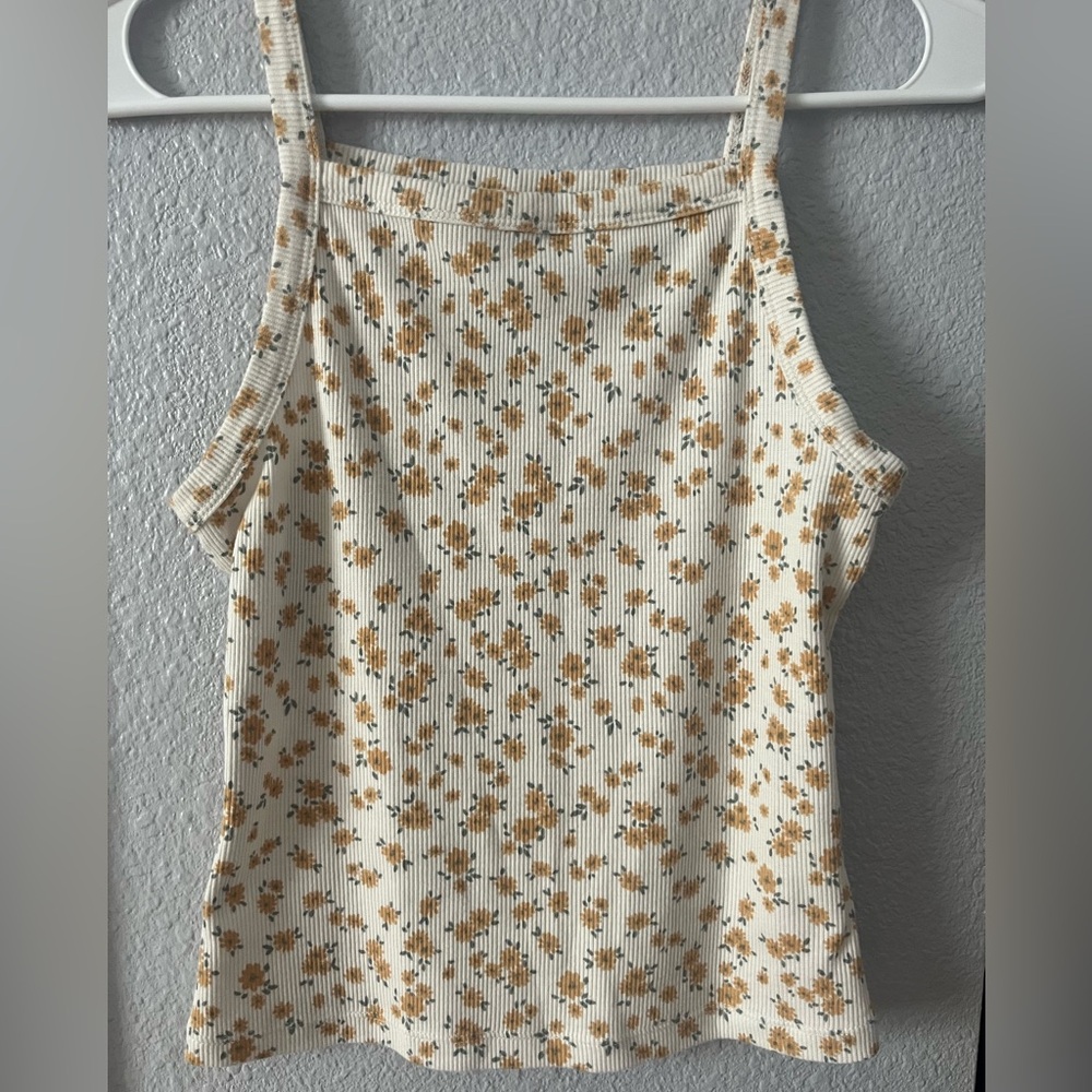 SO brand juniors white tank top with yellow flowers!